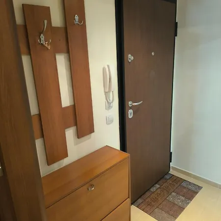 студио комфорт в центъра на град 公寓 桑丹斯基