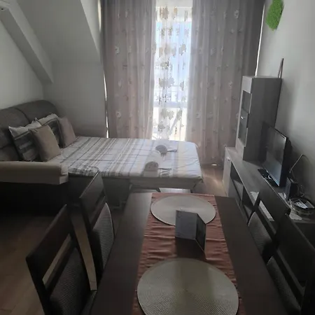 студио комфорт в центъра на град Apartman