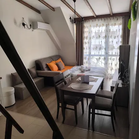 公寓 студио комфорт в центъра на град 桑丹斯基